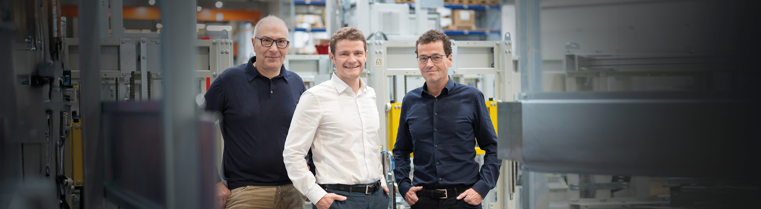Markus Sturm (CEO), Enrico Larcher (Head of Sales) und Thomas Schwingshandl (Gründer & Beirat) in the production area